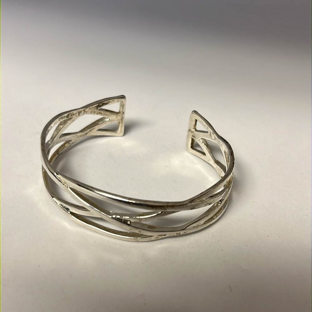 Stunning Interlocking Rhodium Plated Silver Cuff - image 6